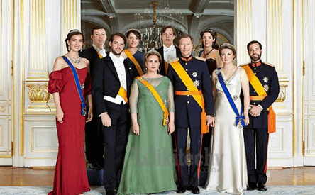 luxembourg traditional clothing